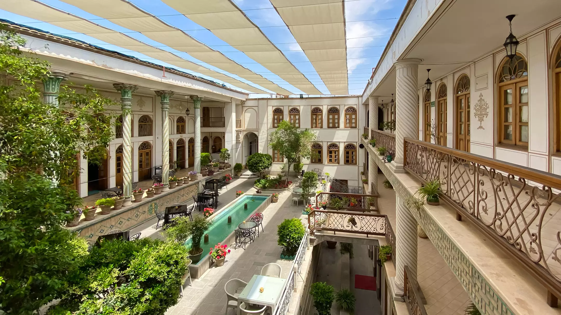 Alibaba https://cdn.alibaba.ir/ostorage/hotel-accommodation-images/6704dcaaab97af8211911d10_2929ae05-2bbf-4b83-b362-4693c43323fa_نمای حیاط (2).webp